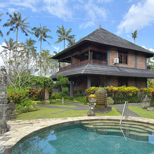 Hotel Bunga Permai Building and Pool