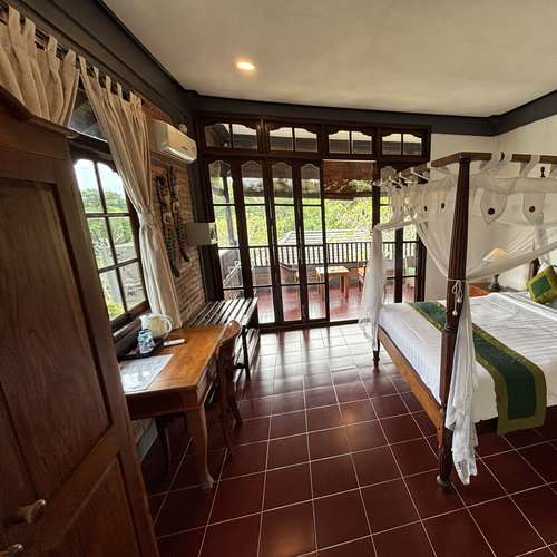Hotel Bunga Permai Deluxe Room
